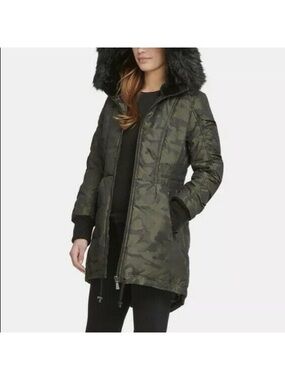 DKNY Camouflage Hooded Parka/Coat Size US XS